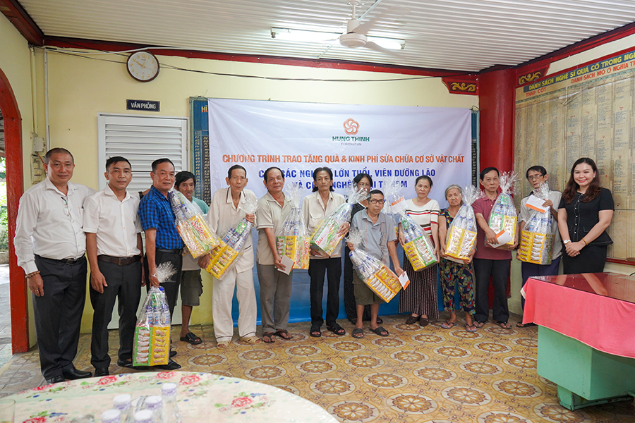 Tập đoàn Hưng Thịnh mang yêu thương đến viện dưỡng lão nghệ sĩ và chùa Nghệ sĩ TP HCM - Ảnh 3. Tập đoàn Hưng Thịnh mang yêu thương đến viện dưỡng lão nghệ sĩ và chùa Nghệ sĩ TP HCM - Ảnh 3.