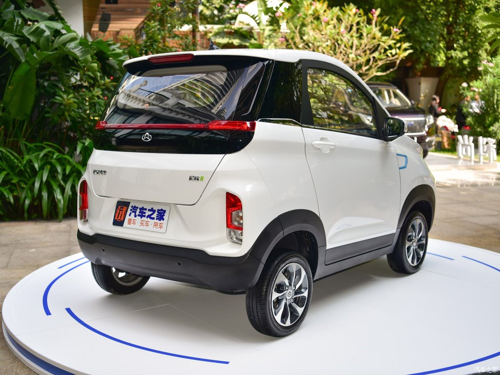 Xe hơi chạy điện mini với giá từ 135 triệu đồng đặc biệt thu hút người tiêu dùng - Ảnh 4. Xe hơi chạy điện mini với giá từ 135 triệu đồng đặc biệt thu hút người tiêu dùng - Ảnh 4.