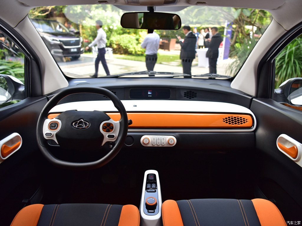 Xe hơi chạy điện mini với giá từ 135 triệu đồng đặc biệt thu hút người tiêu dùng - Ảnh 6. Xe hơi chạy điện mini với giá từ 135 triệu đồng đặc biệt thu hút người tiêu dùng - Ảnh 6.