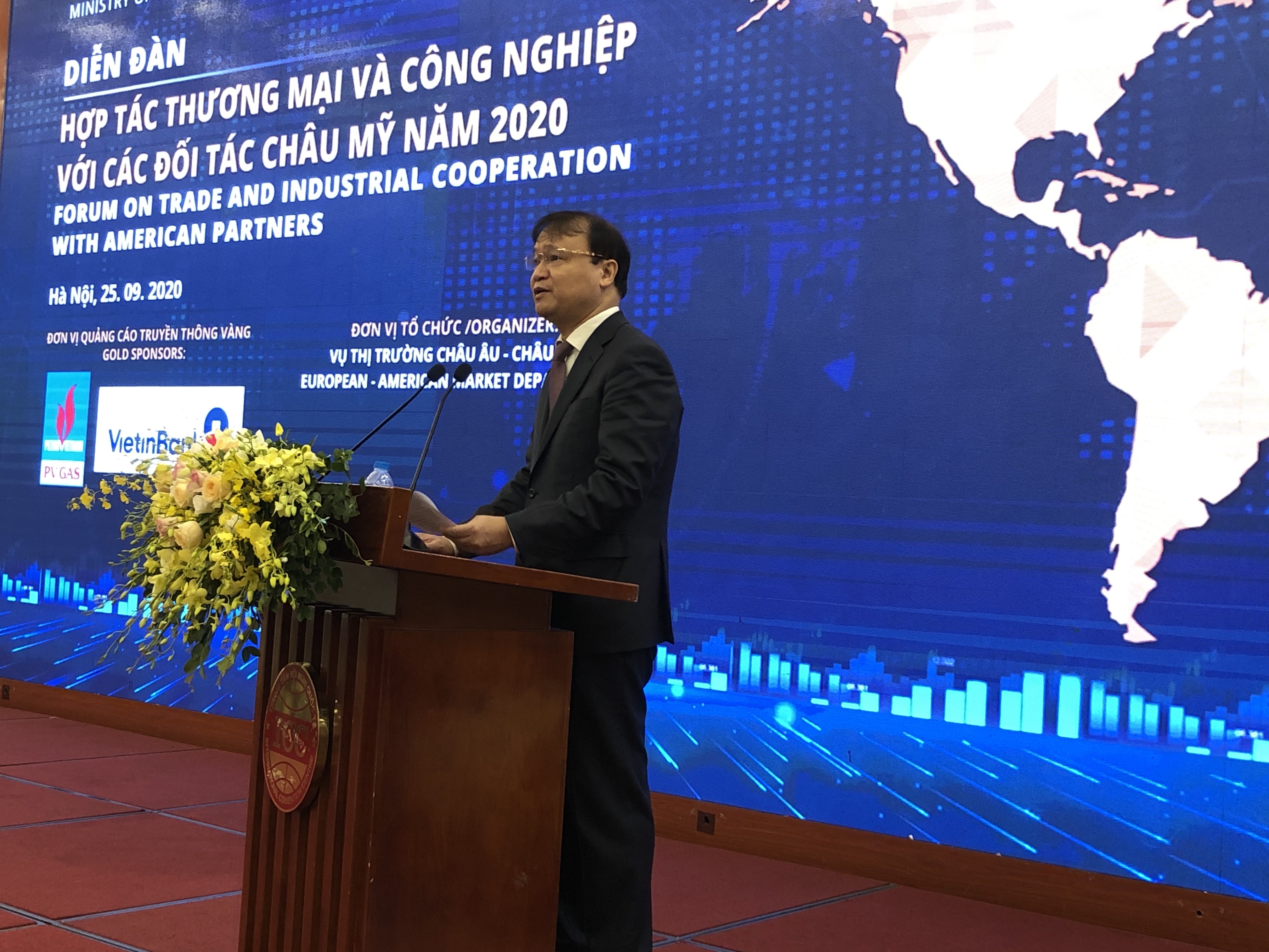 Thứ trưởng Bộ Công Thương: Xuất khẩu sang châu Mỹ vẫn tăng trưởng mặc cho COVID-19 - Ảnh 1. Thứ trưởng Bộ Công Thương: Xuất khẩu sang châu Mỹ vẫn tăng trưởng mặc cho COVID-19 - Ảnh 1.