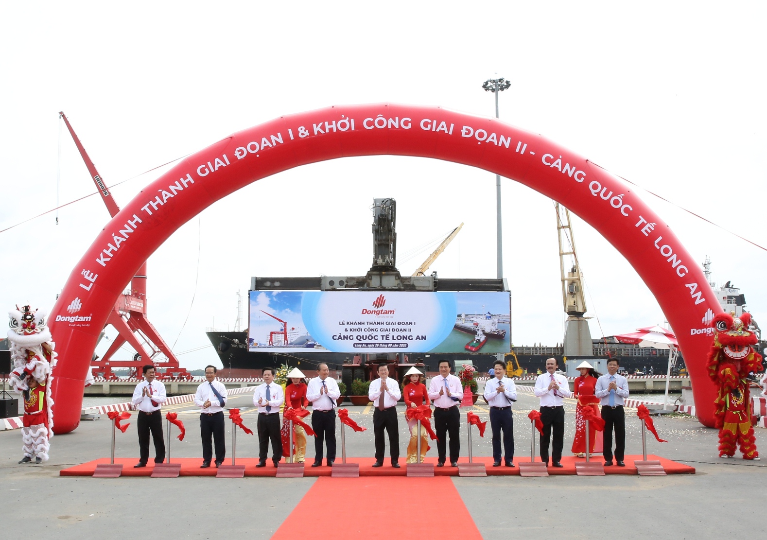 Đồng Tâm Group khánh thành giai đoạn 1 dự án Cảng Long An 10.000 tỉ đồng - Ảnh 1.