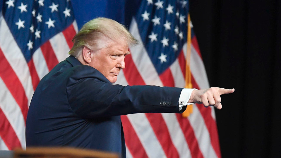 Báo lợi nhuận âm 10 năm, Tổng thống Donald Trump thực sự thua lỗ hay chỉ muốn trốn thuế? - Ảnh 1.