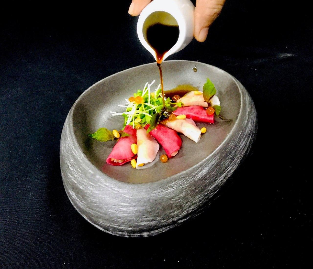 Top 6 nhà hàng ấm cúng, sang trọng cho các gia đình và cặp đôi trong ngày 20/10 tại Sài Gòn - Ảnh 2. Top 6 nhà hàng ấm cúng, sang trọng cho các gia đình và cặp đôi trong ngày 20/10 tại Sài Gòn - Ảnh 2.