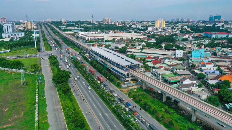 Khu Đông TP HCM 'phá kén' nhờ những cú hích hạ tầng - Ảnh 1.