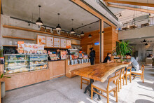 The Coffee House cởi mở dần với các ứng dụng kết nối
