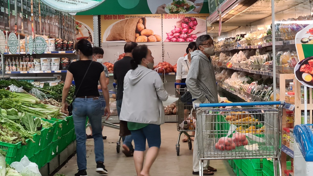 Thương mại và dịch vụ tháng 8 có xu hướng giảm so với tháng 7 - Ảnh 2. Thương mại và dịch vụ tháng 8 có xu hướng giảm so với tháng 7 - Ảnh 2.