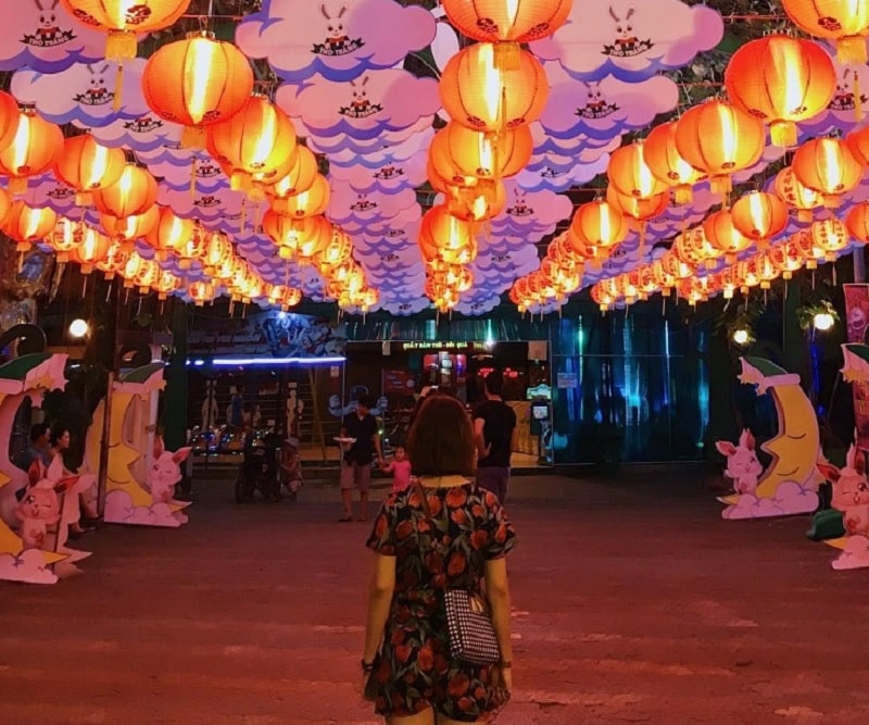 Top 7 địa điểm chụp hình không nên bỏ lỡ trong dịp Trung Thu tại Sài Gòn - Ảnh 4. Top 7 địa điểm chụp hình không nên bỏ lỡ trong dịp Trung Thu tại Sài Gòn - Ảnh 4.