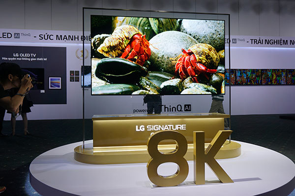 LG cho ra mắt dòng TV OLED 8K đầu tiên trên thế giới - Ảnh 2. LG cho ra mắt dòng TV OLED 8K đầu tiên trên thế giới - Ảnh 2.