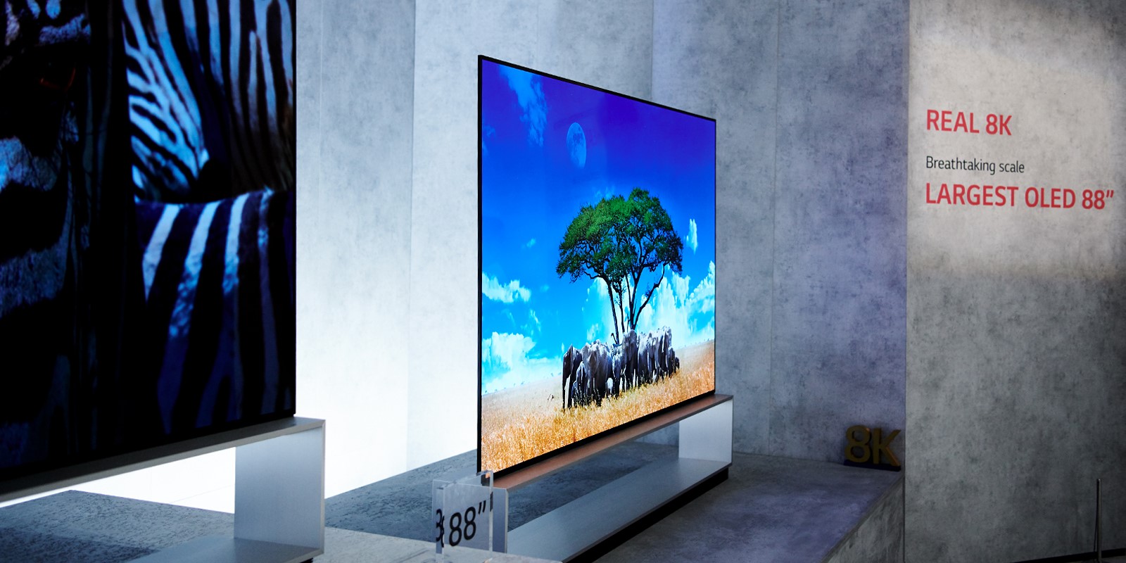  TV OLED 8K mới nhất của LG có giá gần 700 triệu đồng - Ảnh 1.