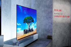 TV OLED 8K mới nhất của LG có giá gần 700 triệu đồng