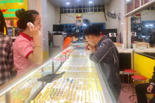 So sánh giá vàng hôm nay 8/9: SJC giảm không quá 500.000 đồng/lượng
