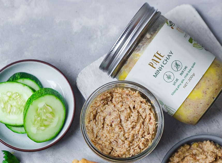 Nhiều tỉnh, thành phố đồng loạt kiểm tra các nhà hàng bán món chay sau vụ ngộ độc Pate Minh Chay - Ảnh 1.