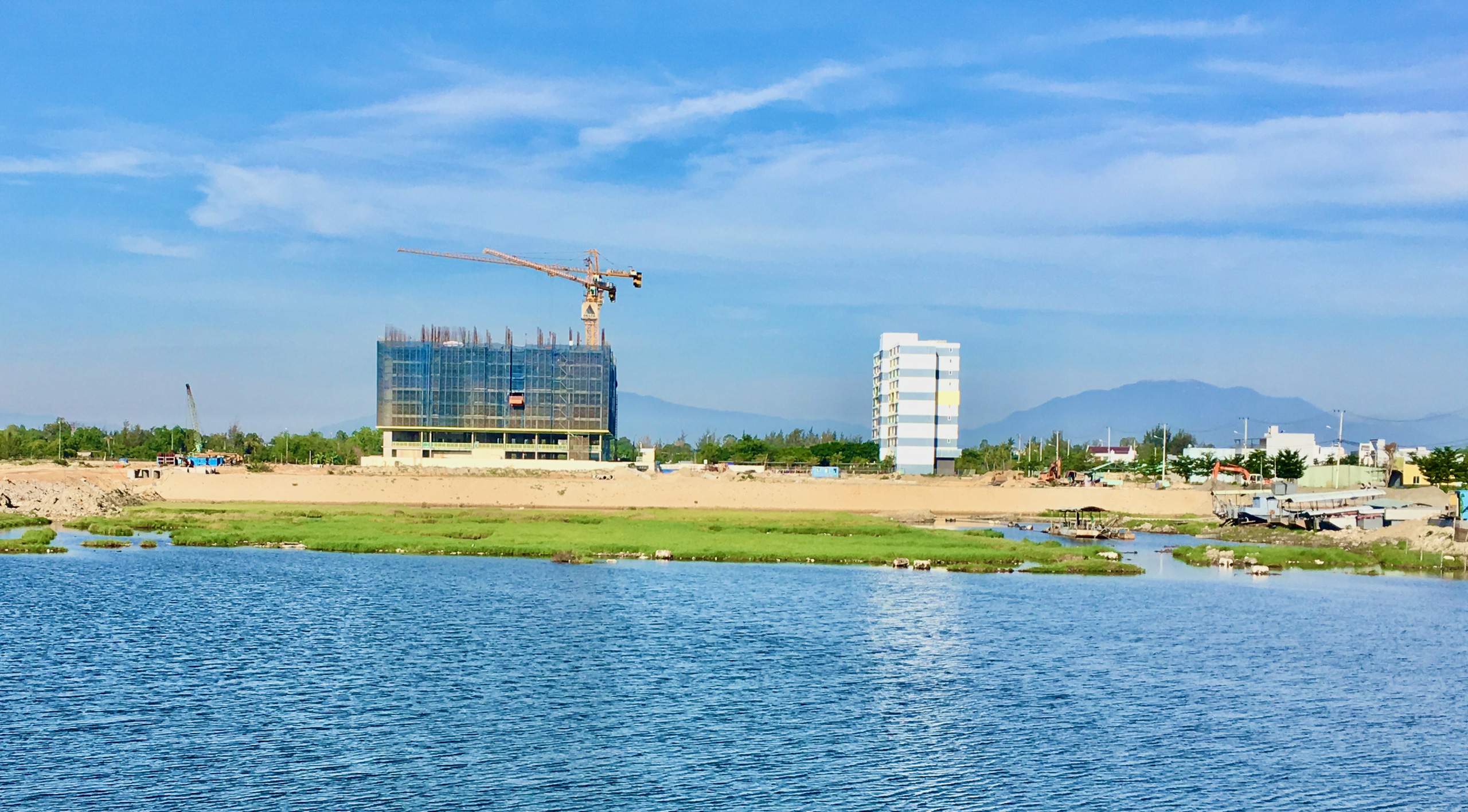 Đà Nẵng: Quận Ngũ Hành Sơn sắp có hơn 4.500 căn hộ chung cư, riêng FPT hơn 1.900 căn - Ảnh 3.