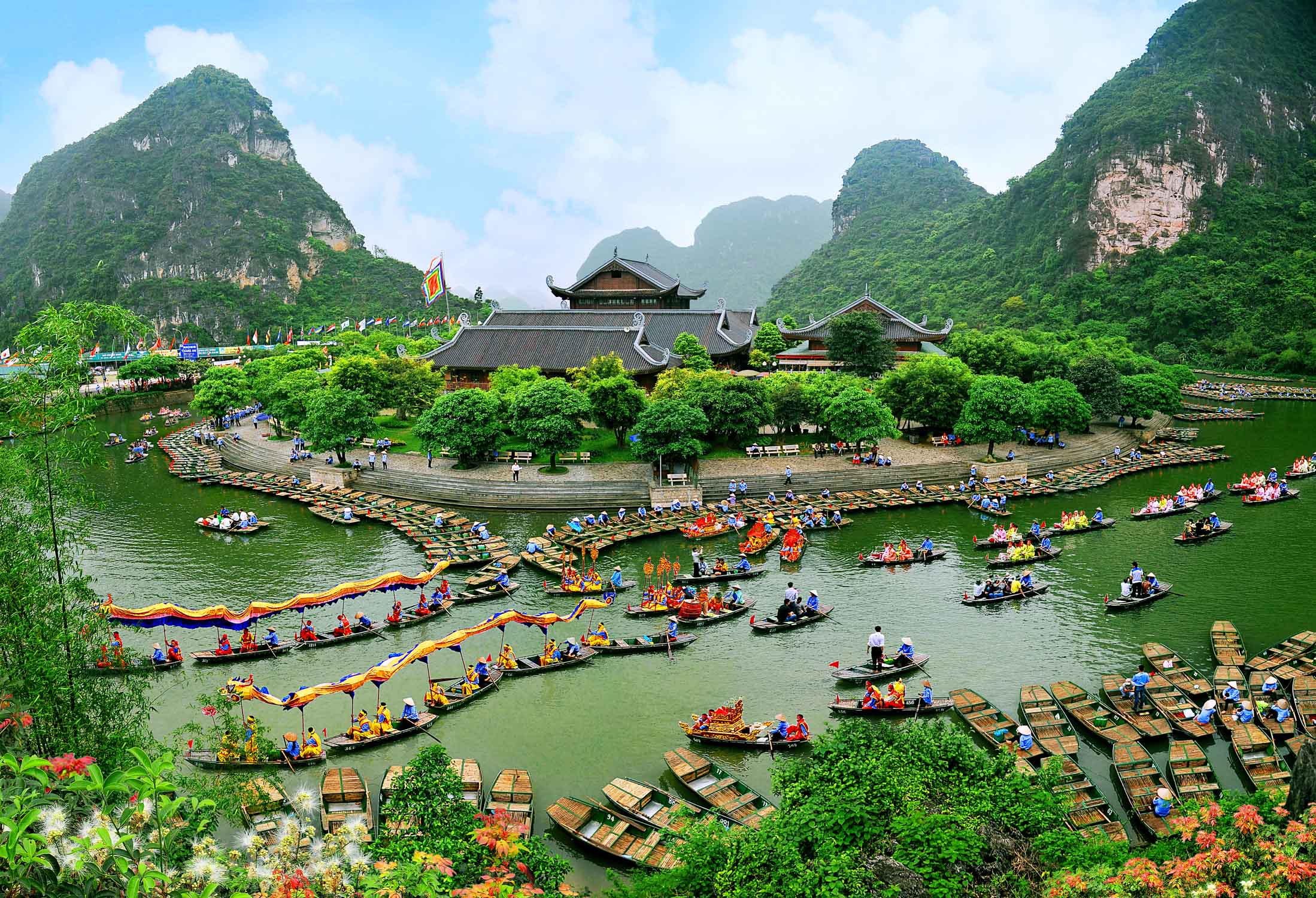Tour du lịch Tết Nguyên đán 2021: Nhiều điểm đến hấp dẫn với chi phí hợp lý - Ảnh 3. Tour du lịch Tết Nguyên đán 2021: Nhiều điểm đến hấp dẫn với chi phí hợp lý - Ảnh 3.