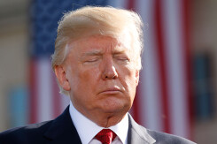 Google vô hiệu hóa tài khoản YouTube của ông Trump