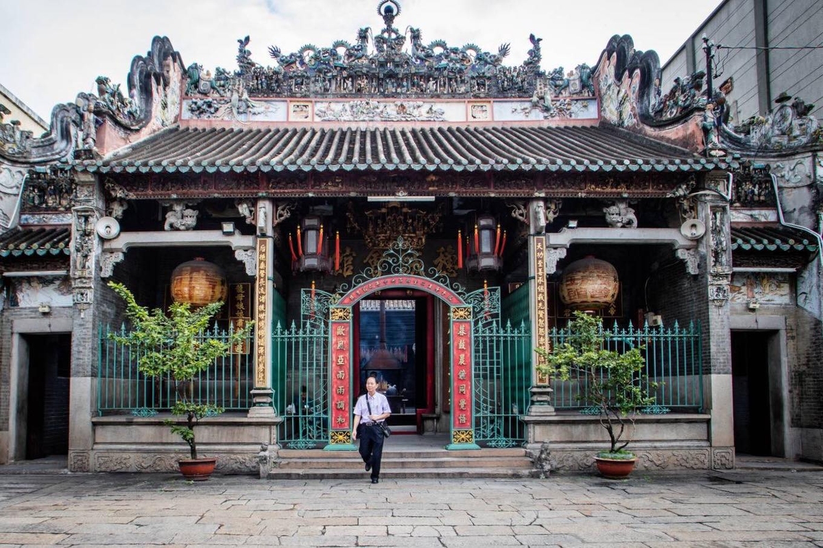 Đi chùa ngày đầu năm, cầu bình an tại những địa điểm tâm linh nổi tiếng ở Hà Nội và TP HCM - Ảnh 7. Đi chùa ngày đầu năm, cầu bình an tại những địa điểm tâm linh nổi tiếng ở Hà Nội và TP HCM - Ảnh 7.