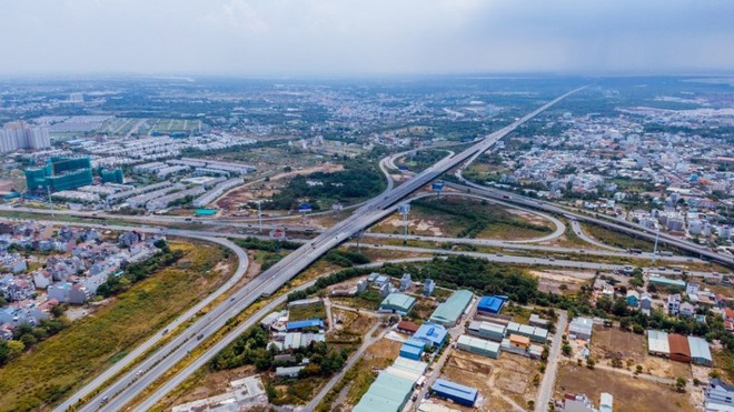 Cao tốc Phan Thiết - Dầu Giây: Công tác GPMB đạt 97%, cần di dời hạ tầng kỹ thuật xong trong quý I/2021 - Ảnh 1. Cao tốc Phan Thiết - Dầu Giây: Công tác GPMB đạt 97%, cần di dời hạ tầng kỹ thuật xong trong quý I/2021 - Ảnh 1.