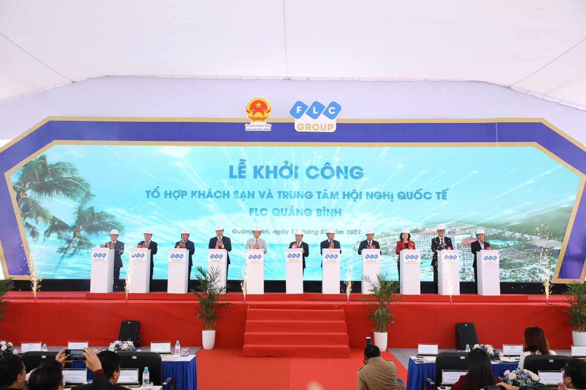 Nghi thức khởi công Tổ hợp Khách sạn và Trung tâm Hội nghị Quốc tế FLC Quảng Bình. (Ảnh: VOV). Nghi thức khởi công Tổ hợp Khách sạn và Trung tâm Hội nghị Quốc tế FLC Quảng Bình. (Ảnh: VOV).