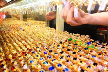 So sánh giá vàng hôm nay 20/1: Vàng SJC tiến sát mốc 56,5 triệu đồng/lượng
