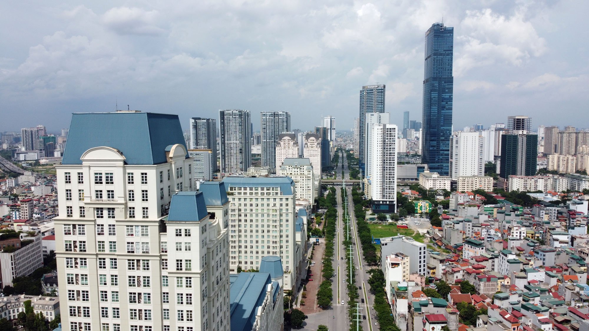 Không thể ép doanh nghiệp làm nhà giá rẻ dù thừa nhà ở cao cấp - Ảnh 1. Không thể ép doanh nghiệp làm nhà giá rẻ dù thừa nhà ở cao cấp - Ảnh 1.