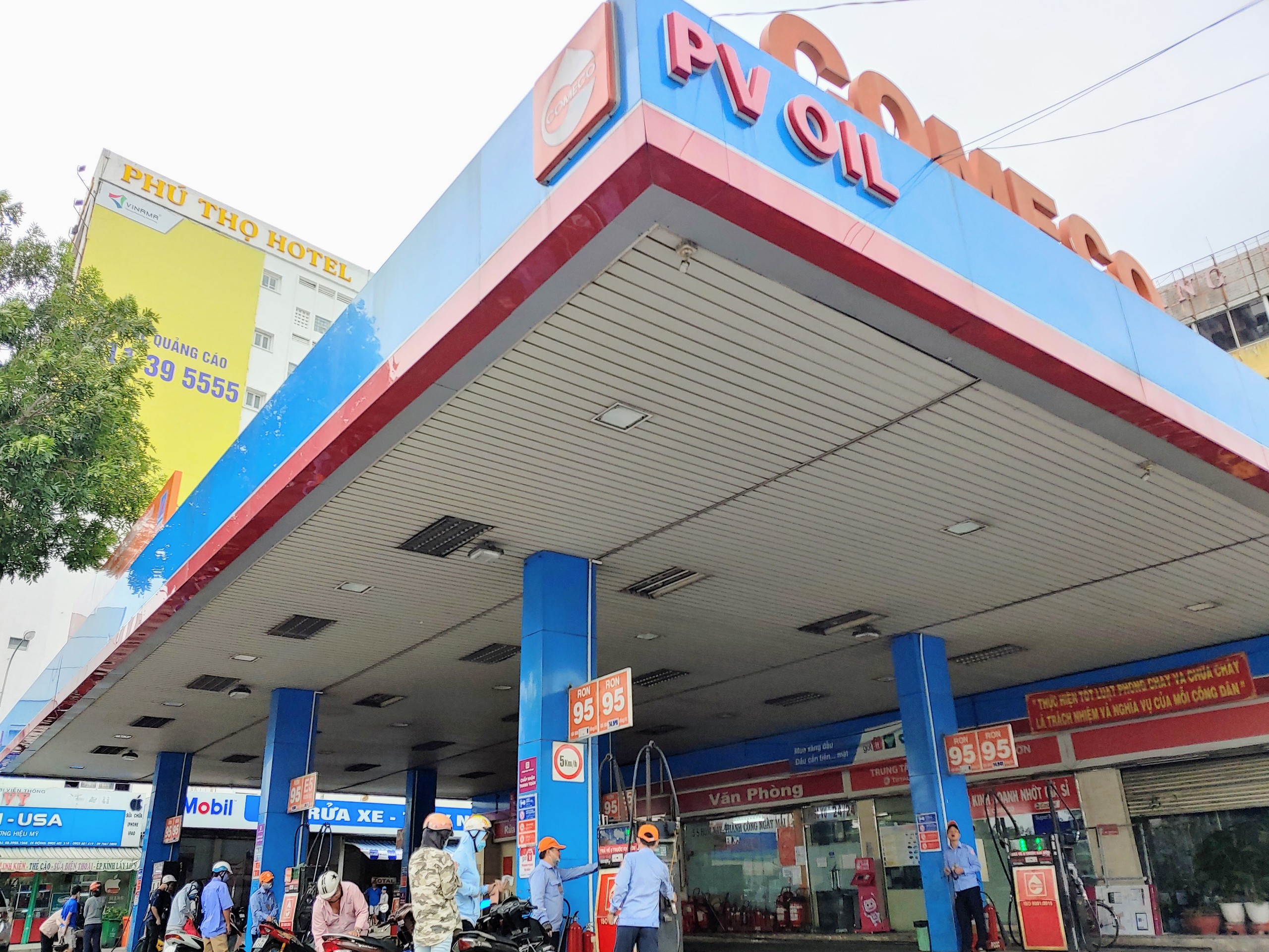 Lợi nhuận quý IV của PV OIL gấp hơn 5 lần cùng kỳ nhưng không thể bù lỗ cả năm 2020 - Ảnh 1. Lợi nhuận quý IV của PV OIL gấp hơn 5 lần cùng kỳ nhưng không thể bù lỗ cả năm 2020 - Ảnh 1.