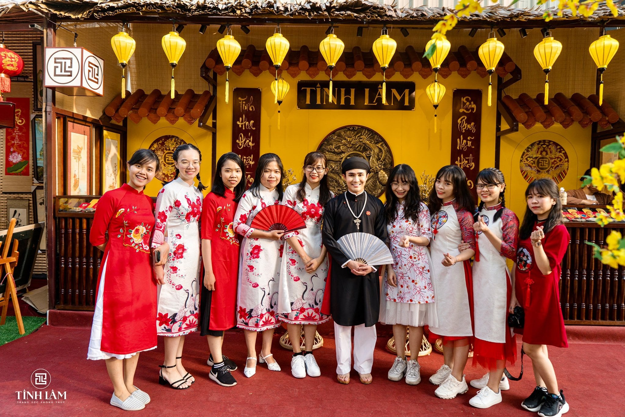Lễ hội Tết Việt 2021: Đậm đà sắc màu truyền thống qua những tiểu cảnh sinh động - Ảnh 7. Lễ hội Tết Việt 2021: Đậm đà sắc màu truyền thống qua những tiểu cảnh sinh động - Ảnh 7.