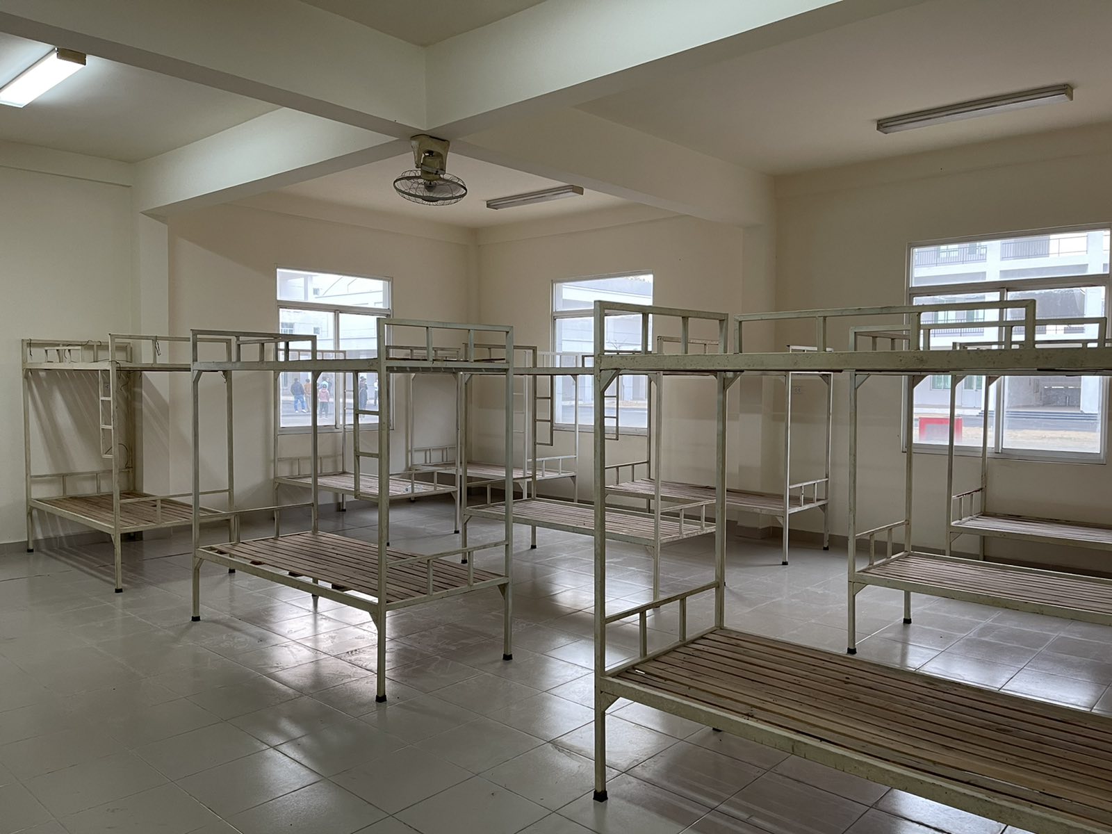 Cận cảnh vị trí làm bệnh viện dã chiến thứ ba tại Hải Dương - Ảnh 4. Cận cảnh vị trí làm bệnh viện dã chiến thứ ba tại Hải Dương - Ảnh 4.