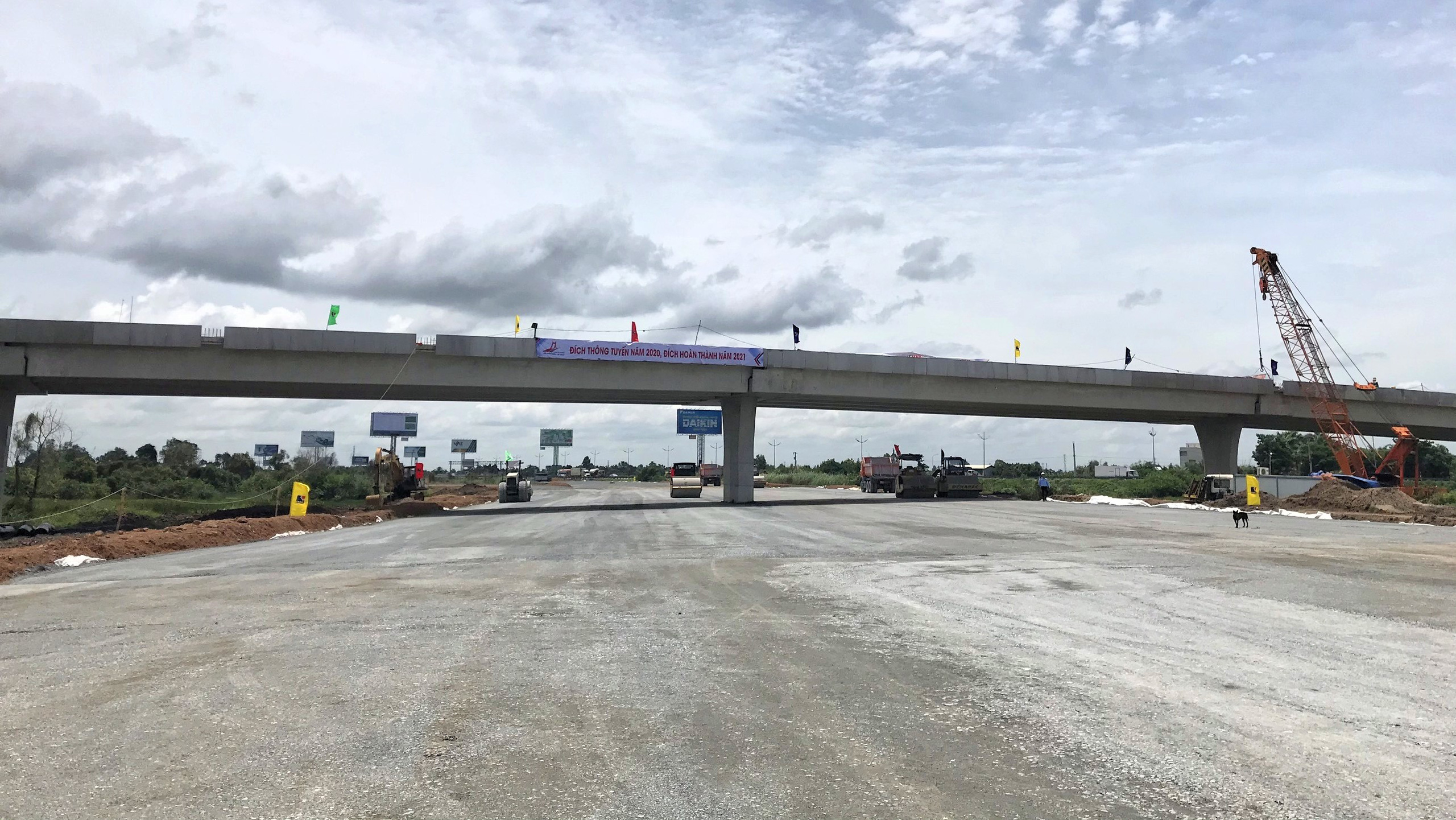 Cao tốc Trung Lương - Mỹ Thuận chính thức thông tuyến - Ảnh 1. Cao tốc Trung Lương - Mỹ Thuận chính thức thông tuyến - Ảnh 1.