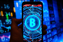 Chính phủ Mỹ cân nhắc can thiệp bằng quy định mới khi giá bitcoin liên tục đạt đỉnh