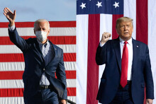 Vận động nước rút tại Georgia: Trump đe dọa 'phó tướng' Mike Pence, Biden hứa hẹn khởi đầu mới