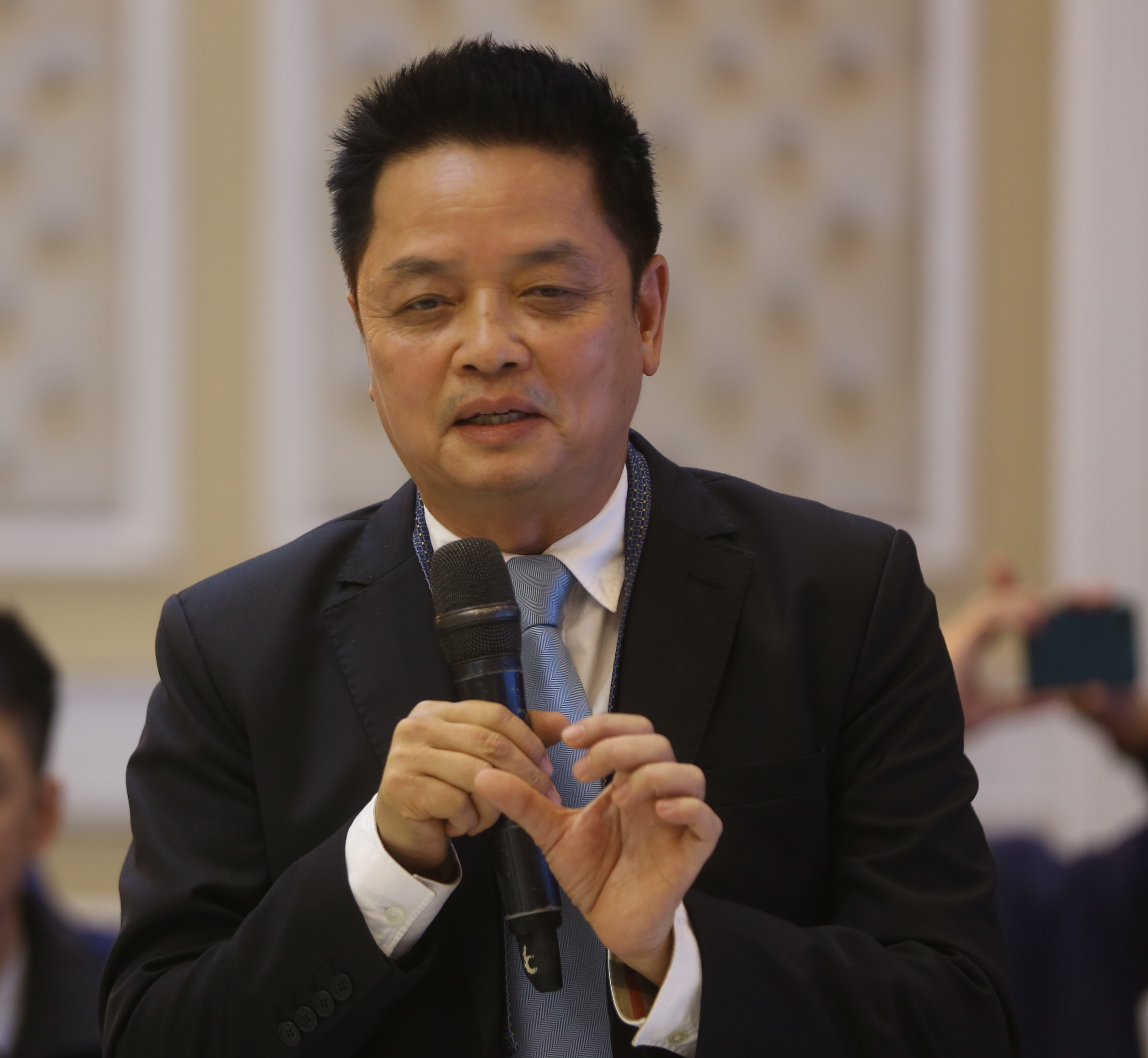 TS. Nguyễn Đức Hưởng khuyên bán cổ phiếu ngân hàng sau Tết, mua bất động sản - Ảnh 1. TS. Nguyễn Đức Hưởng khuyên bán cổ phiếu ngân hàng sau Tết, mua bất động sản - Ảnh 1.