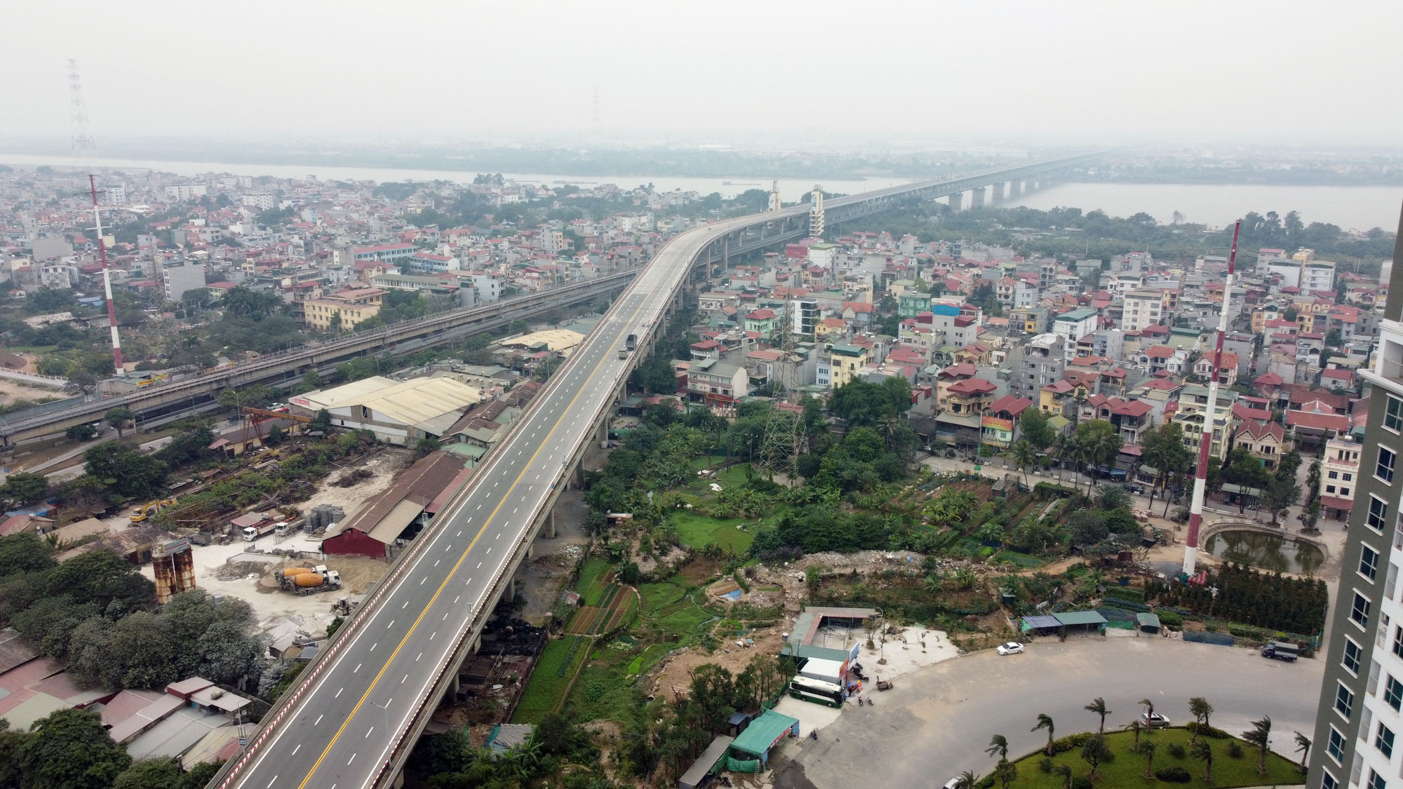 Thông cầu Thăng Long từ sáng, đến trưa xe vẫn phải quay đầu - Ảnh 10. Thông cầu Thăng Long từ sáng, đến trưa xe vẫn phải quay đầu - Ảnh 10.