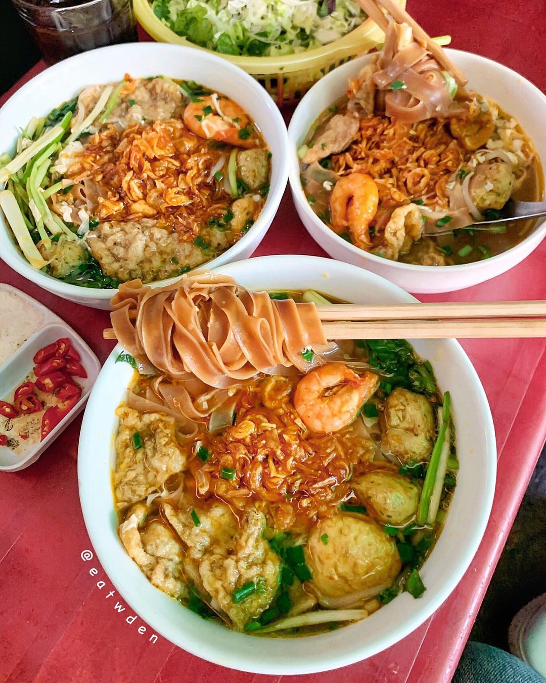 Đến Hải Phòng, thưởng thức bánh đa cua thơm ngon, chuẩn vị tại 7 địa chỉ tuy lạ mà quen - Ảnh 4. Đến Hải Phòng, thưởng thức bánh đa cua thơm ngon, chuẩn vị tại 7 địa chỉ tuy lạ mà quen - Ảnh 4.