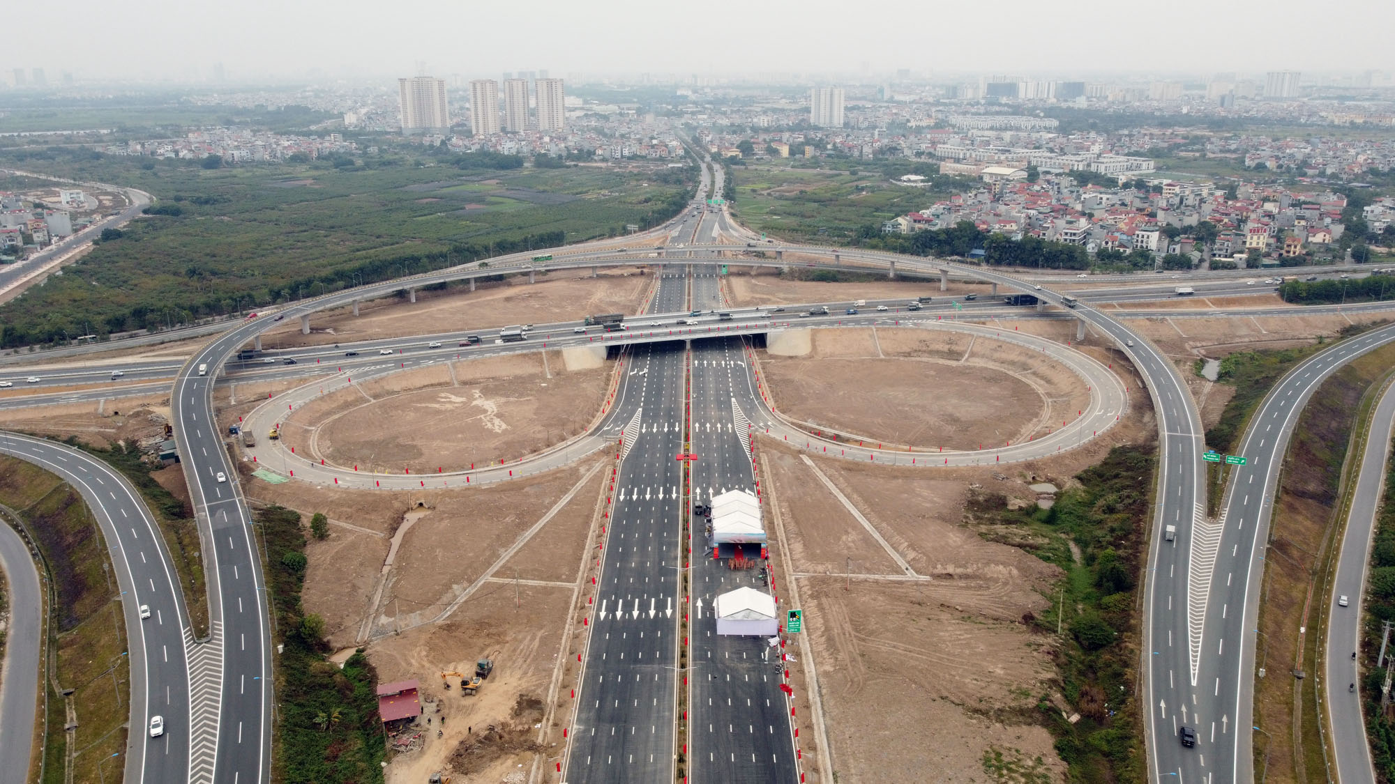 Cận cảnh nút giao đường Vành đai 3 với cao tốc Hà Nội - Hải Phòng trị giá 400 tỷ đồng - Ảnh 10. Cận cảnh nút giao đường Vành đai 3 với cao tốc Hà Nội - Hải Phòng trị giá 400 tỷ đồng - Ảnh 10.