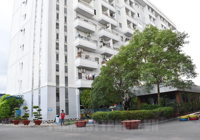 TP HCM thúc đẩy các sở ngành triển khai xây dựng nhà ở xã hội cho công nhân - Ảnh 1. TP HCM thúc đẩy các sở ngành triển khai xây dựng nhà ở xã hội cho công nhân - Ảnh 1.