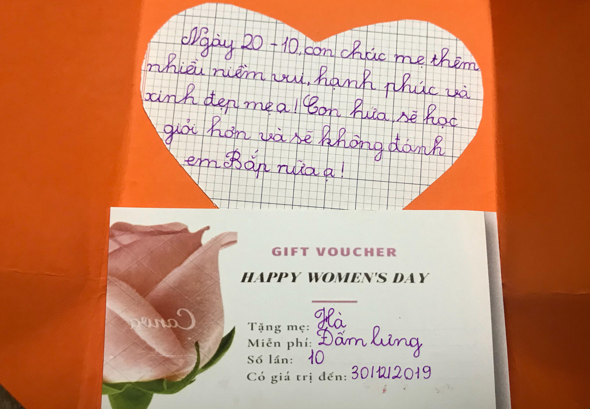 Ngắm nhìn những hình ảnh ý nghĩa, ghi lại khoảnh khắc đáng nhớ trong ngày 20/10 - Ảnh 2. Ngắm nhìn những hình ảnh ý nghĩa, ghi lại khoảnh khắc đáng nhớ trong ngày 20/10 - Ảnh 2.