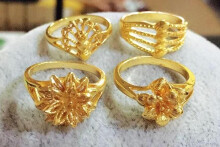 So sánh giá vàng hôm nay 18/10: Vàng SJC tăng trở lại trong phiên trưa đầu tuần