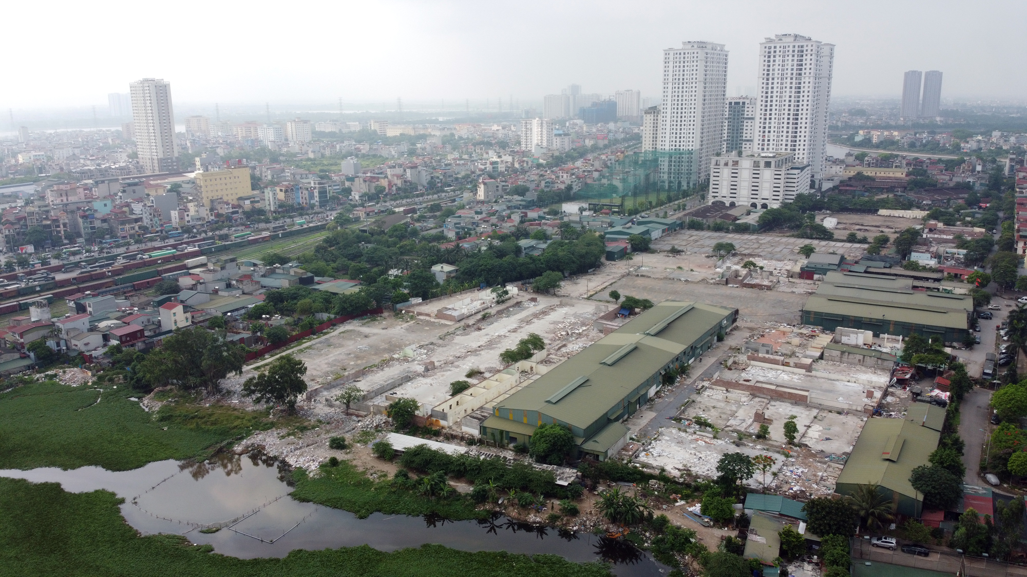 KĐT Gamuda và Tây Hồ Tây vẫn vướng mặt bằng, Aeon Mall Hoàng Mai đang chậm tiến độ - Ảnh 1.