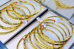 So sánh giá vàng hôm nay 21/10: Vàng SJC lại đảo chiều tăng gần 300.000 đồng/lượng
