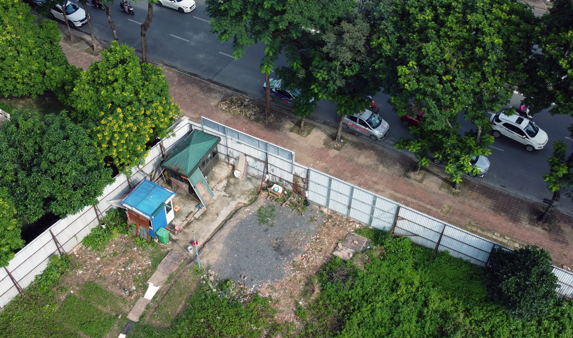 Cận cảnh khu đất được điều chỉnh quy hoạch, cho phép HUD xây chung cư, nhà liền kề ở nút giao Lê Đức Thọ - Hàm Nghi - Ảnh 11.