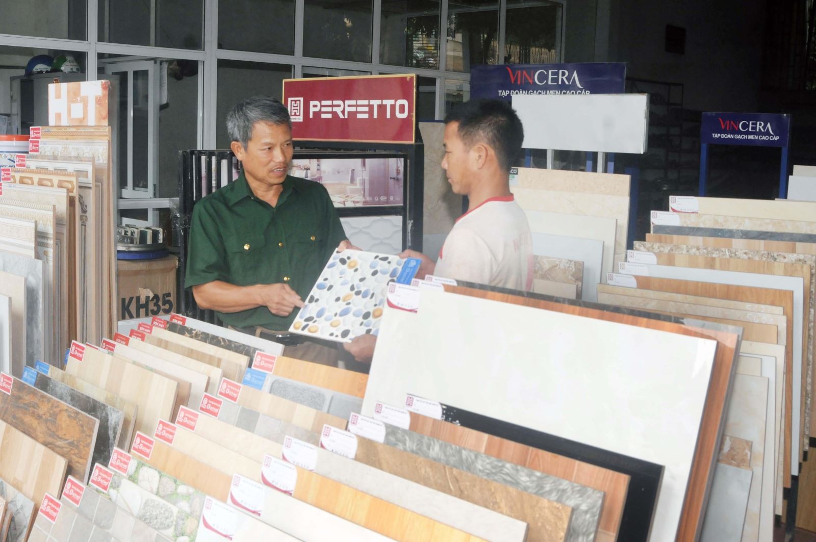 Giá vật liệu tăng ảnh hướng đến tiến độ các dự án bất động sản - Ảnh 1. Giá vật liệu tăng ảnh hướng đến tiến độ các dự án bất động sản - Ảnh 1.