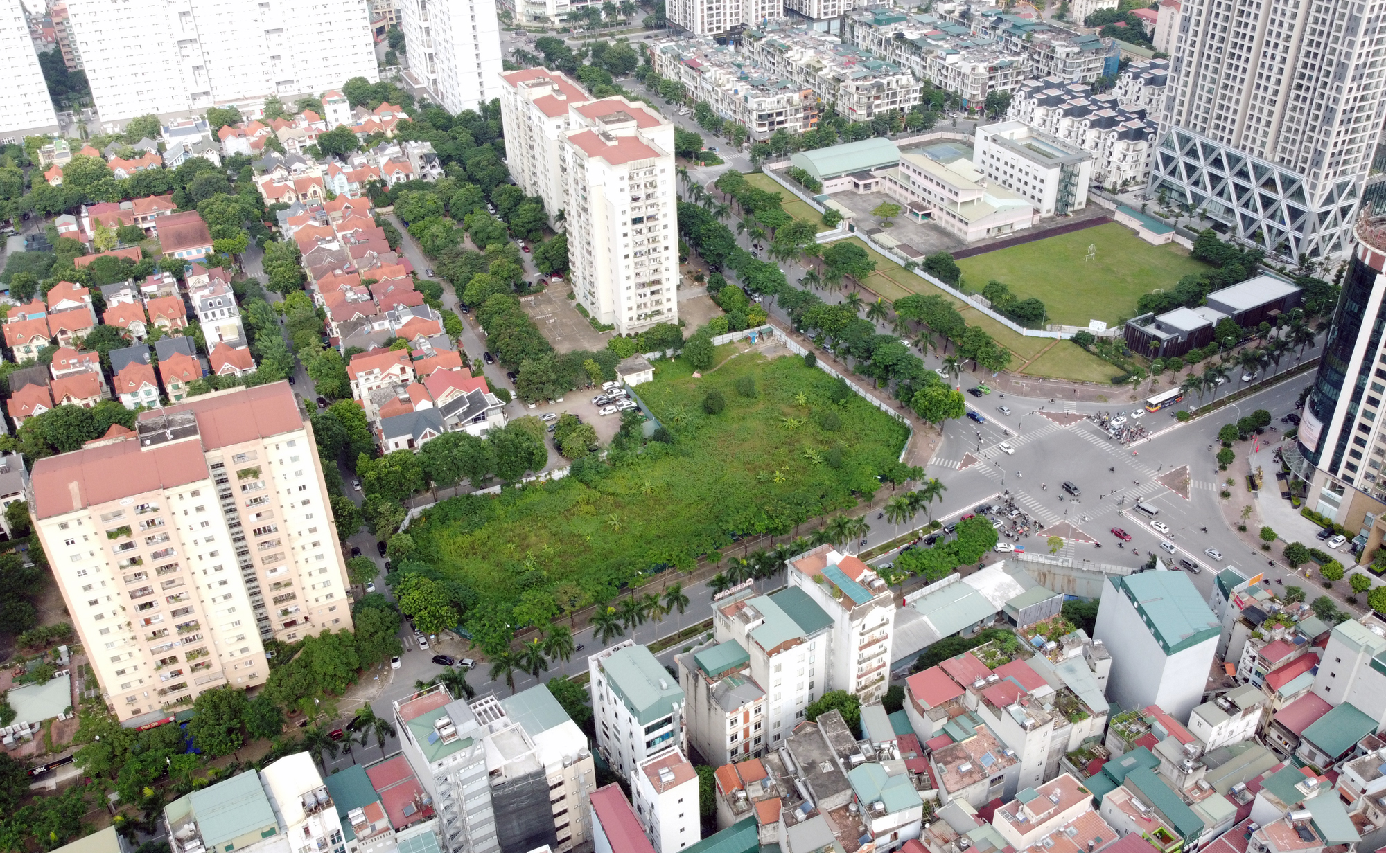 Cận cảnh khu đất được điều chỉnh quy hoạch, cho phép HUD xây chung cư, nhà liền kề ở nút giao Lê Đức Thọ - Hàm Nghi - Ảnh 6.