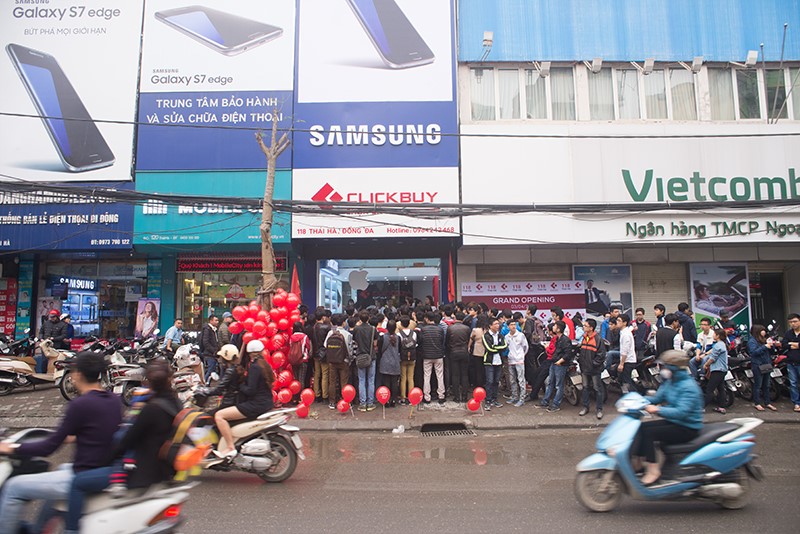 CEO Trần Mạnh Tuấn: 'Người thuyền trưởng' có tầm nhìn của hệ thống smartphone Clickbuy - Ảnh 3. CEO Trần Mạnh Tuấn: 'Người thuyền trưởng' có tầm nhìn của hệ thống smartphone Clickbuy - Ảnh 3.