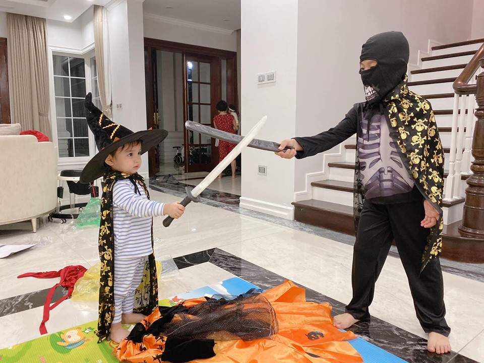 Gợi ý các cách hóa trang Halloween đơn giản mà ấn tượng cho bé năm 2021 - Ảnh 5.