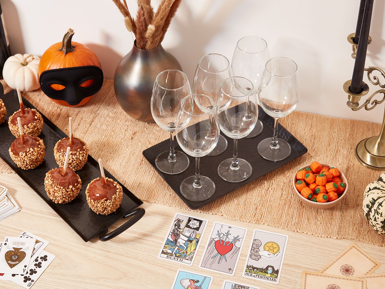 5 chủ đề hóa trang Halloween độc đáo và mới lạ nhất trong năm 2021 - Ảnh 10.