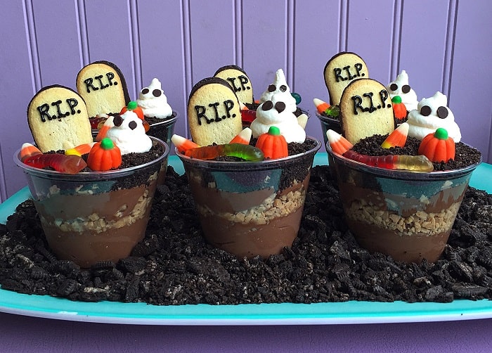 Halloween làm bánh gì: 3 món bánh siêu đáng sợ cho ngày lễ ma quái 2021 - Ảnh 1. Halloween làm bánh gì: 3 món bánh siêu đáng sợ cho ngày lễ ma quái 2021 - Ảnh 1.
