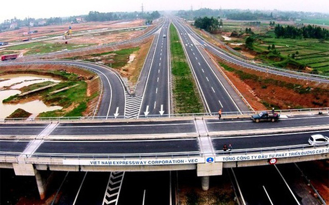 Yêu cầu GPMB 5 km còn lại dự án cao tốc Bắc-Nam trước 15/11 - Ảnh 1. Yêu cầu GPMB 5 km còn lại dự án cao tốc Bắc-Nam trước 15/11 - Ảnh 1.