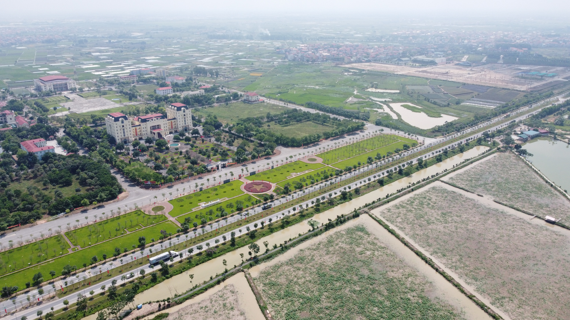 'Ngủ quên' 13 năm, KĐT Rose Valley gần 12.000 tỷ ở Mê Linh rục rịch hồi sinh - Ảnh 1. 'Ngủ quên' 13 năm, KĐT Rose Valley gần 12.000 tỷ ở Mê Linh rục rịch hồi sinh - Ảnh 1.