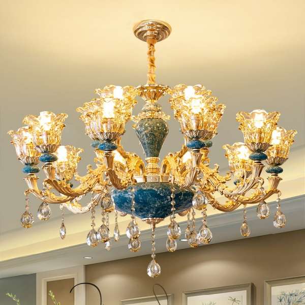 Mách bạn cách trang trí nội thất phòng ngủ theo phong cách cổ điển - Ảnh 3. Mách bạn cách trang trí nội thất phòng ngủ theo phong cách cổ điển - Ảnh 3.