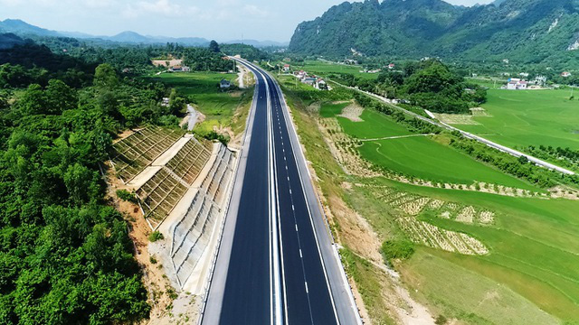 Đề xuất đầu tư 729 km đường cao tốc Bắc - Nam giai đoạn 2021-2025 - Ảnh 1.